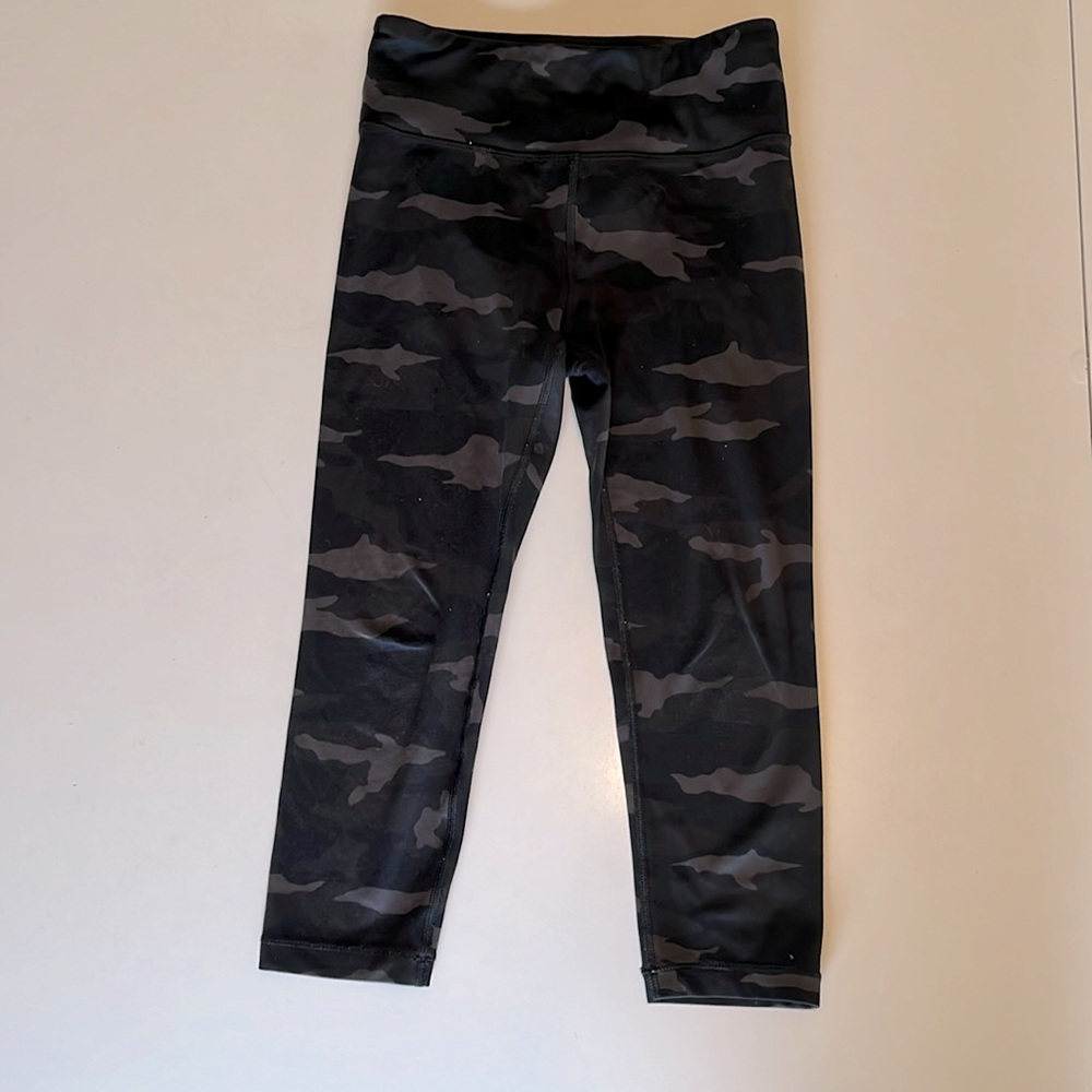 Athleta Girl capri leggings